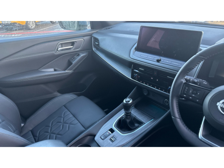 Nissan Qashqai 1.3 DiG-T MH Tekna 5dr Petrol Hatchback